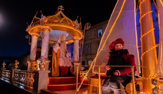 char de Saint Nicolas à saint Nicolas de Port lors du défilé