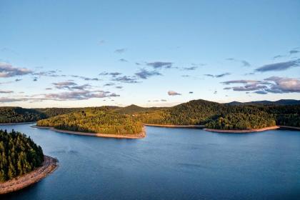 vue aérienne du Lac de Pierre Percée