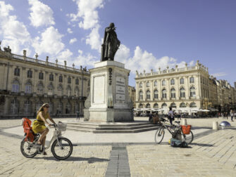 vélo sur la place Stanislas