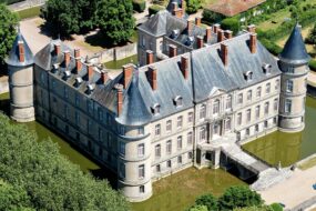 vue aérienne du Chateau de Haroué