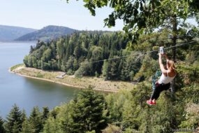 tyrolienne au lac de Pierre Percée